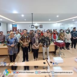 Narasumber dalam Sosialisasi Program JSK Pekerja Informal