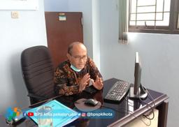 Live interview "Pekalongan City Poverty Rate in 2020" RKB Pekalongan.