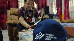 Pekalongan Deputy Mayor Fills the Online Population Census